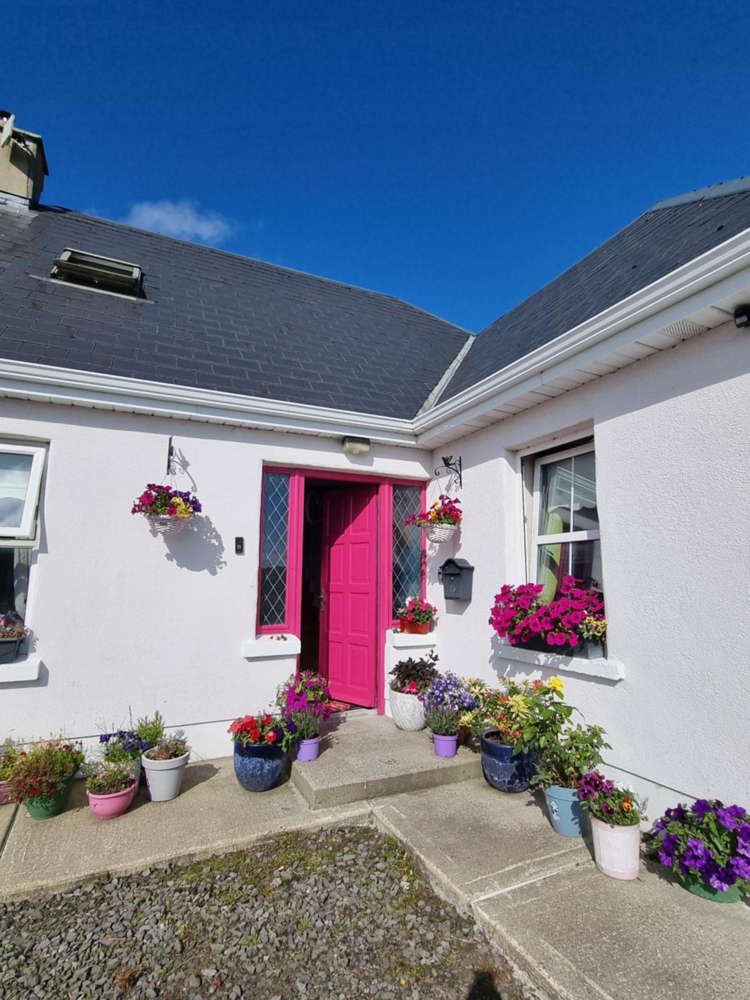The Pink Door Appartement Killala Buitenkant foto