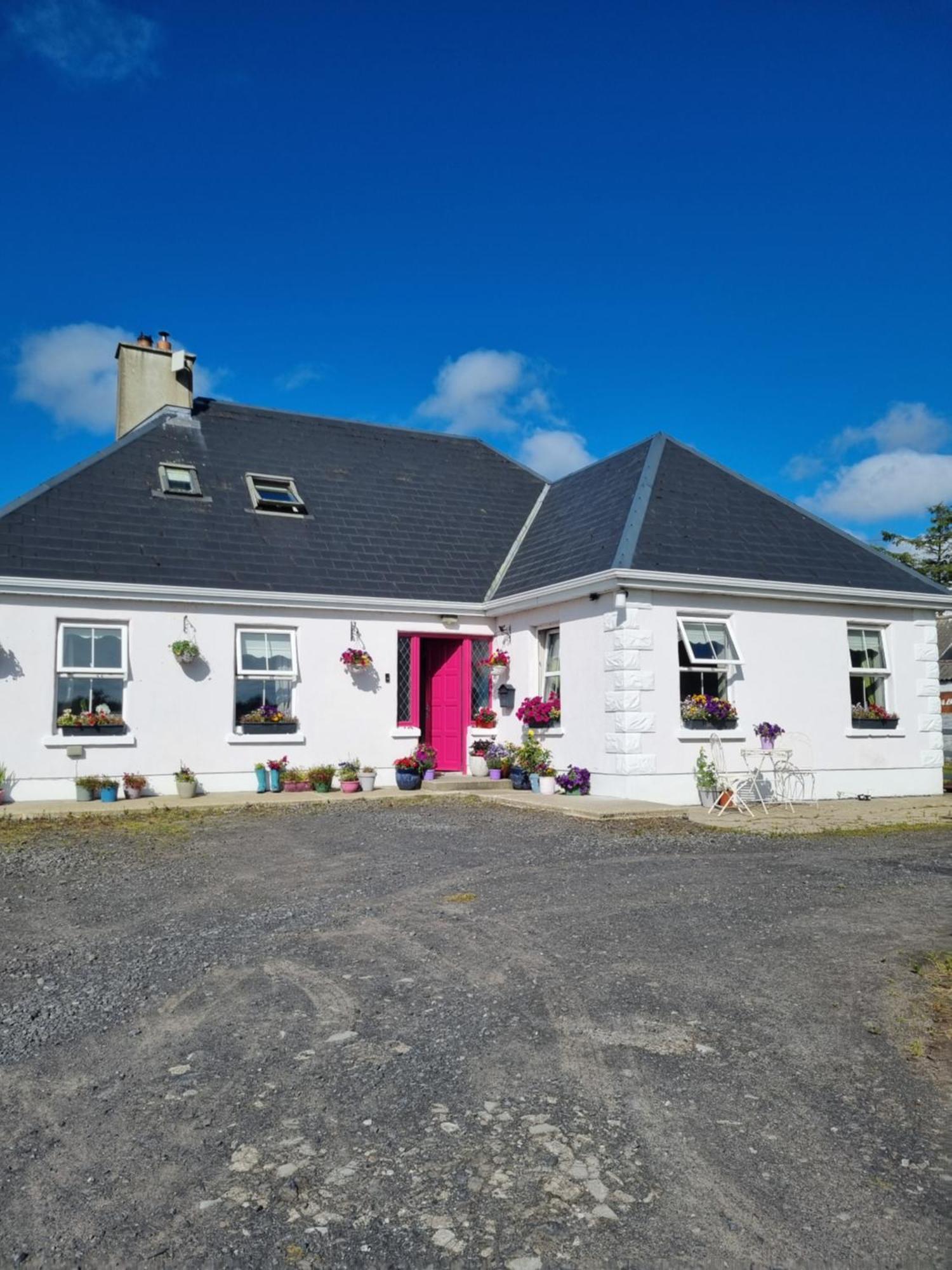 The Pink Door Appartement Killala Buitenkant foto
